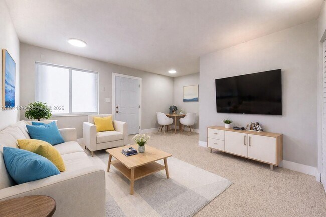 Building Photo - 426 NW 13th Ave