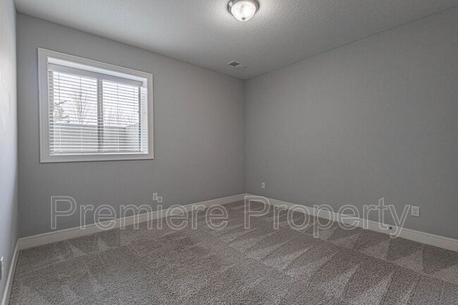 Building Photo - 21470 W 116th Pl