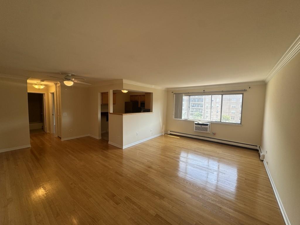 Building Photo - 205 W Miner St