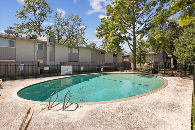 Building Photo - 909 Silber Rd