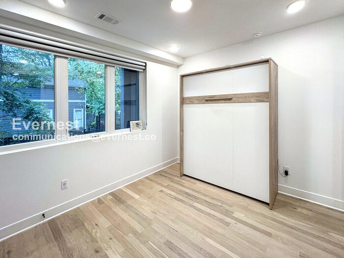 Building Photo - 2347 Hosea L Williams Dr NE