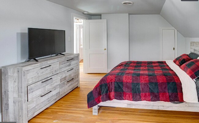 Building Photo - 18 Rappahannock St