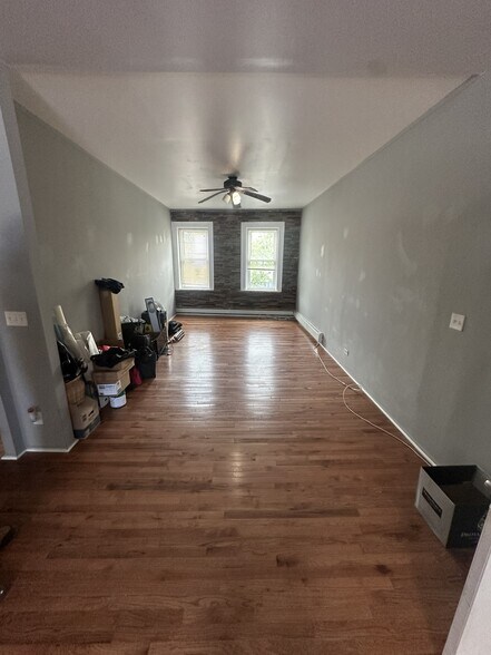 Building Photo - 558 Bloomfield Ave