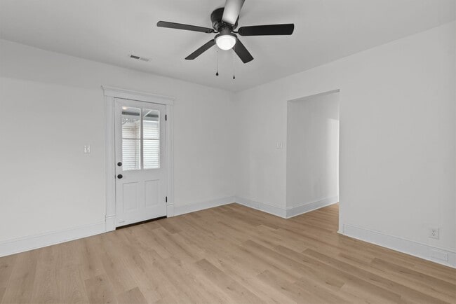 Building Photo - 255 Maryland Ave