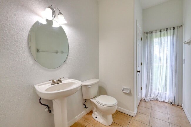 Building Photo - January Special offer 50% off First Month's Rent!  5 Bedroom In Cypress Cay in the Gateway Community