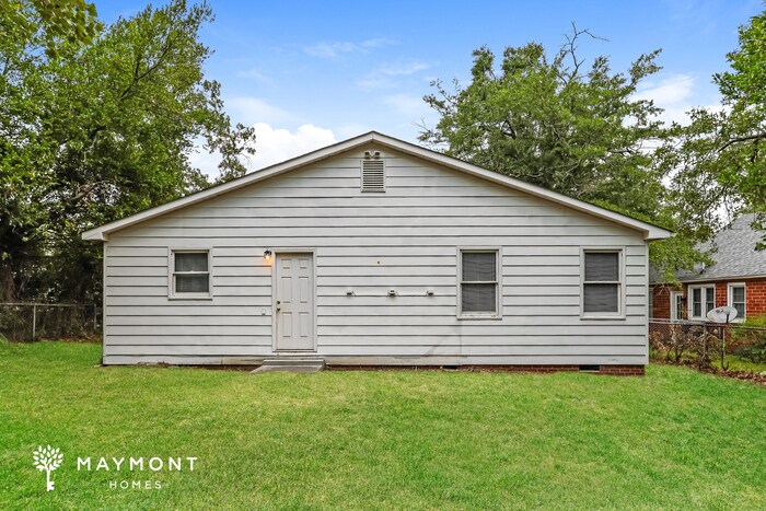Building Photo - 2358 Forster St