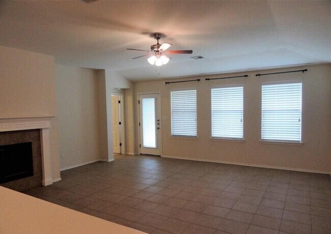 Building Photo - 7810 Squirrel Hollow Dr