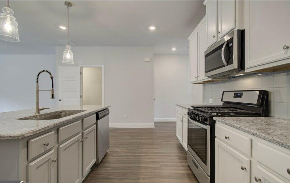 Building Photo - 3682 Dover Run Ln