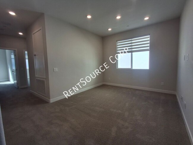 Building Photo - 27231 W Coyote Bush Ct