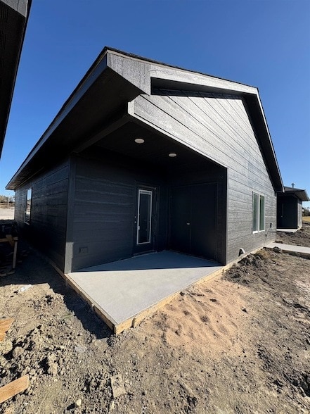 Building Photo - 4831 N Vassar Ave