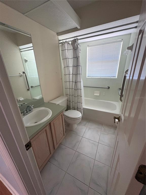 Building Photo - 8439 Pavilion Dr