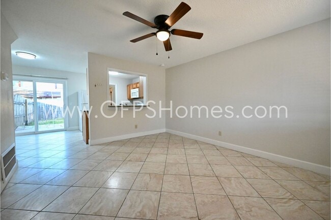 Building Photo - 710 Legion Dr