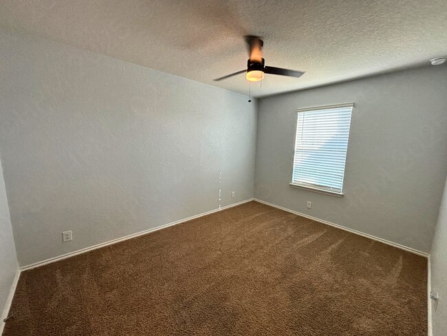 Building Photo - 5907 Kendall Cv