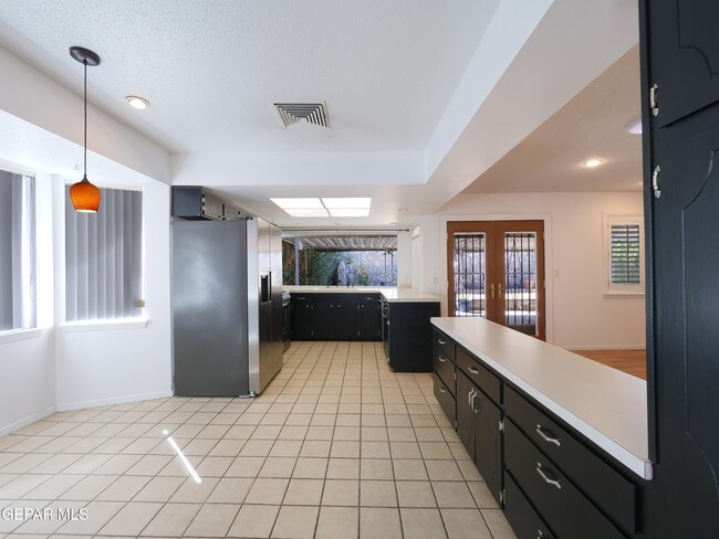 Building Photo - 1305 Vista De Oro Dr