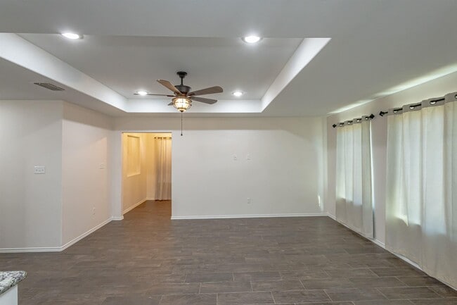 Building Photo - 3622 Octavia Dr