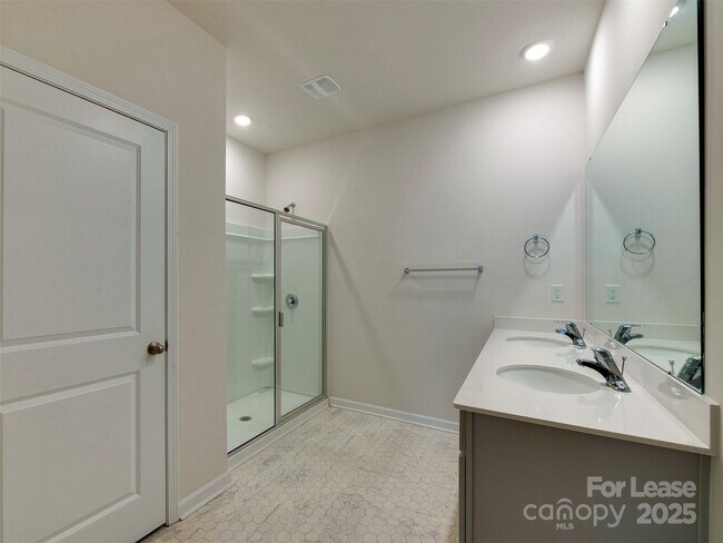 Building Photo - 3721 Stanley Crk Dr