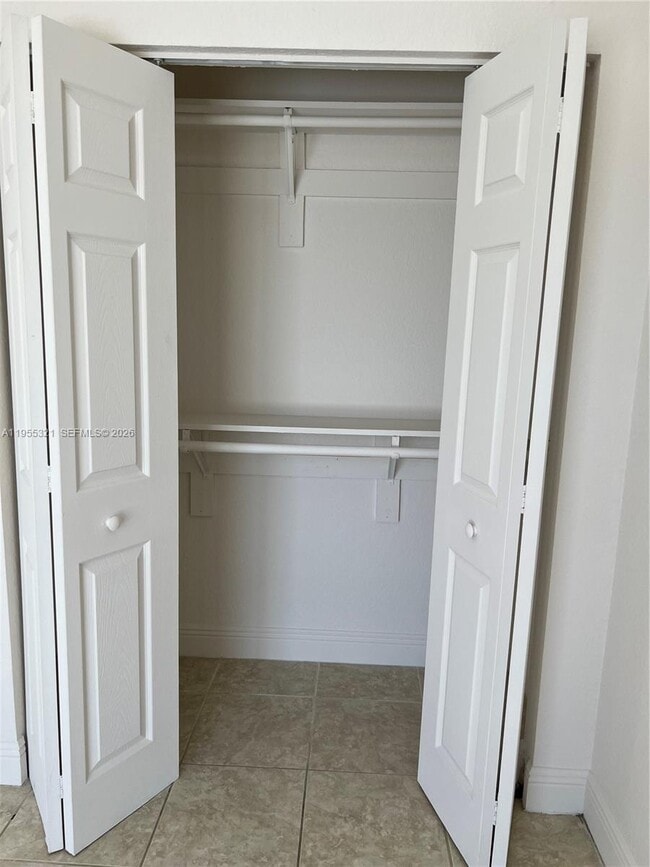 Building Photo - 107 Mendoza Ave