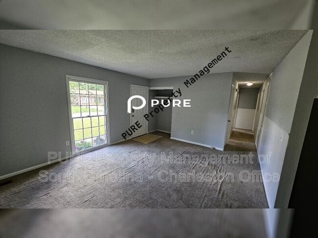 Building Photo - 364 Holly Ave