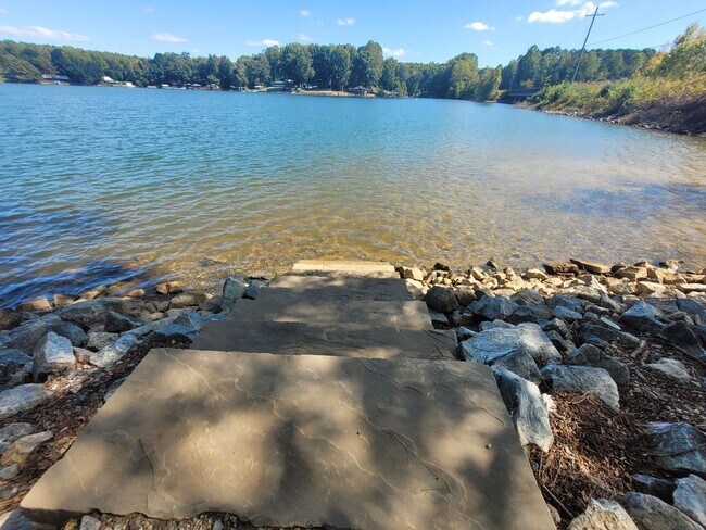 Building Photo - Brand New Luxury 2 Bed/2 Bath Condo - Wate...