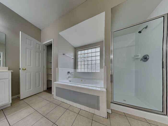 Building Photo - 15535 Downford Dr