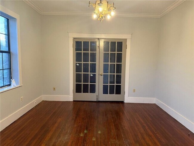 Building Photo - 2500 Monroe St