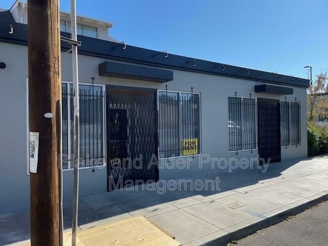 Building Photo - 3554 NE Sandy Blvd