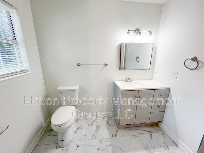 Building Photo - 7155 Pineneedle Dr SW