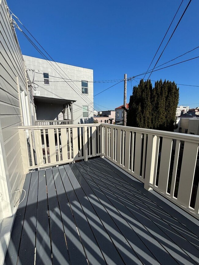 Building Photo - 3476-3478