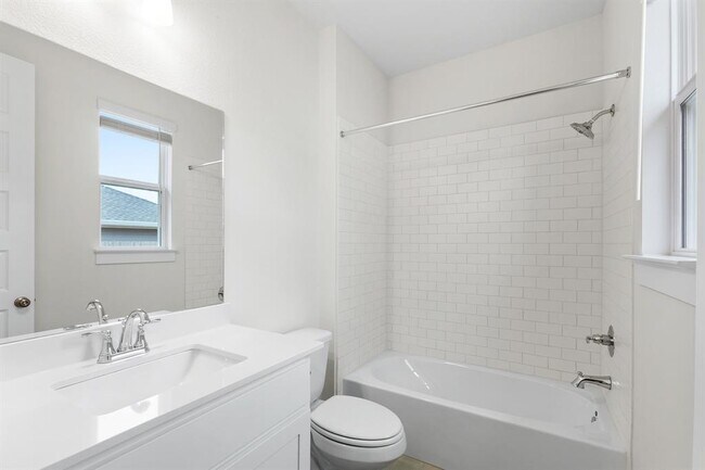 Building Photo - 150 Samuel Blair Pass