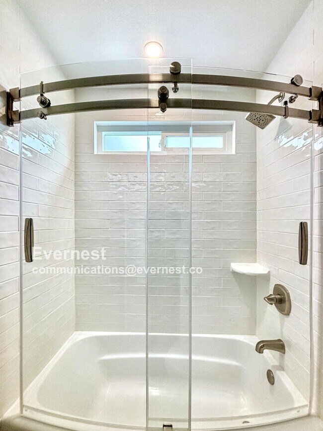Building Photo - 33751 Alcazar Dr