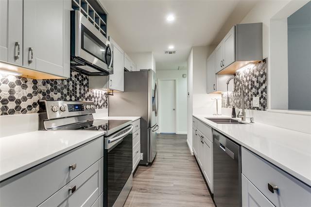 Building Photo - 8601 Park Ln