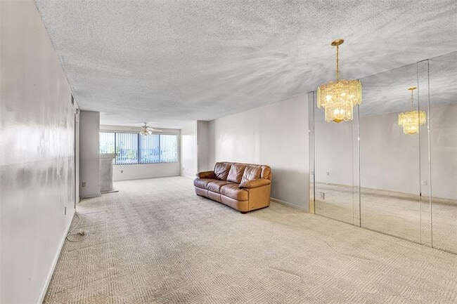 Building Photo - 9633 N Belfort Cir