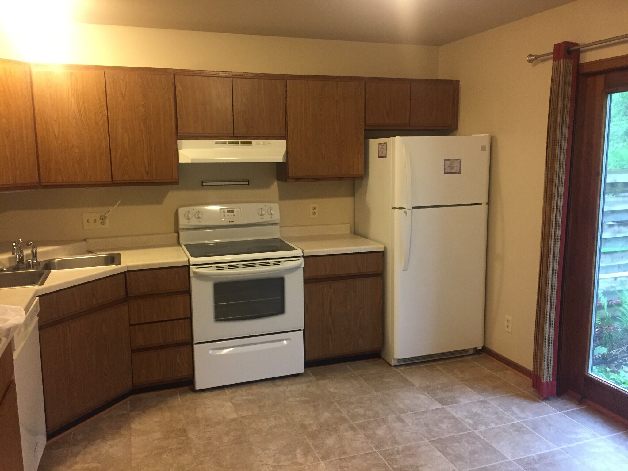 Building Photo - 77 Sinykin Cir