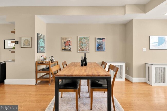 Building Photo - 407 Delafield Pl NW
