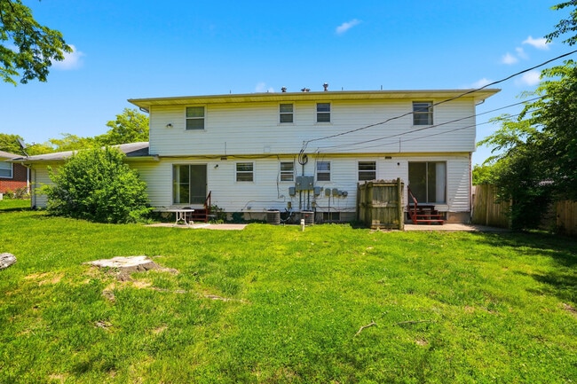 Building Photo - 405 Brewer Dr