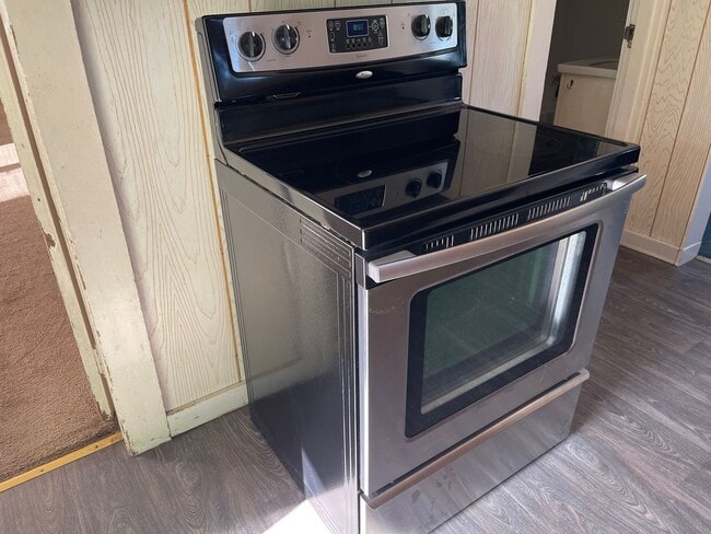 Building Photo - Arlington Home