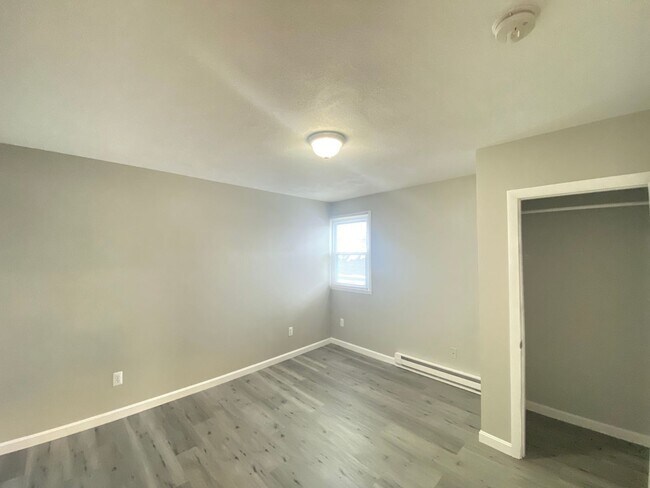 Building Photo - 7 Commercial St