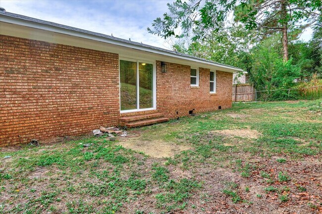 Building Photo - 304 Coral Way