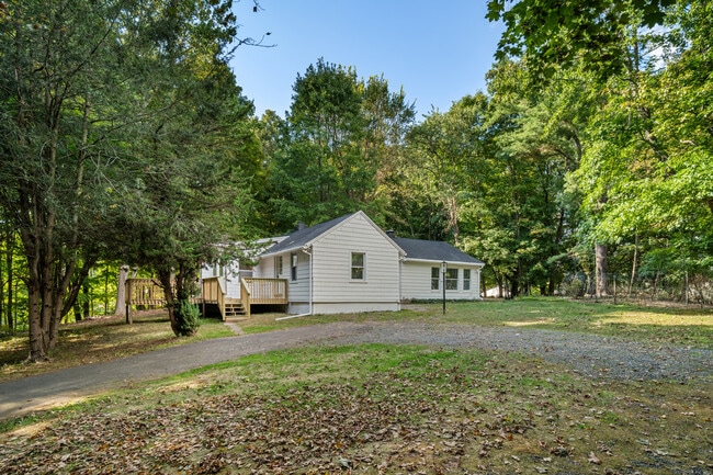 Building Photo - 316 Jinny Hill Rd