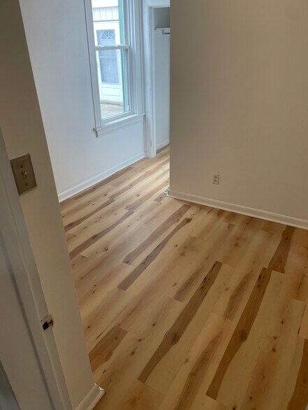 Building Photo - 726 Evergreen Ave