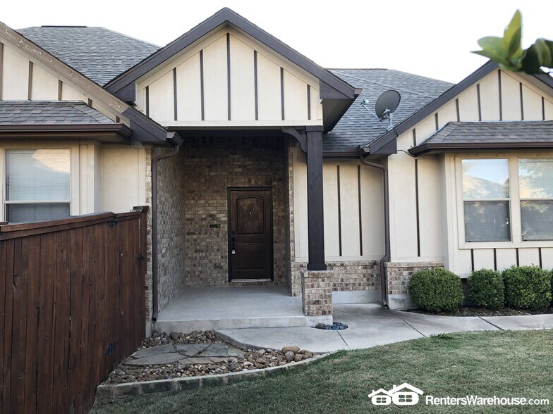 Building Photo - 19421 Brent Knoll Dr