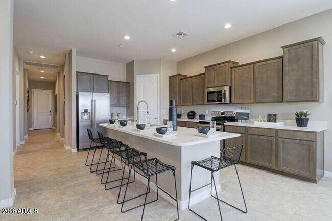 Building Photo - 1255 N Arizona Ave