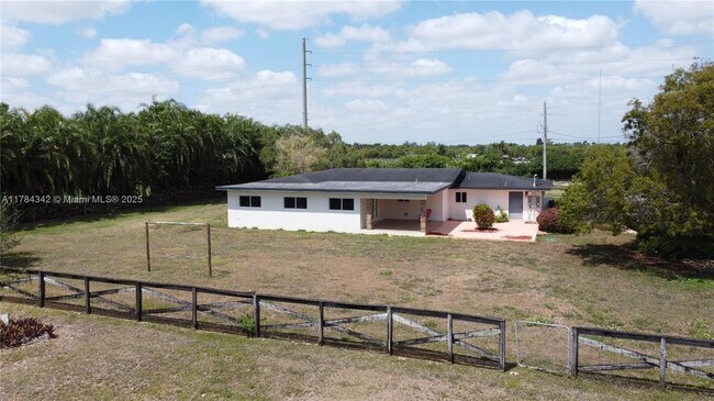 Building Photo - 24595 SW 147th Ave