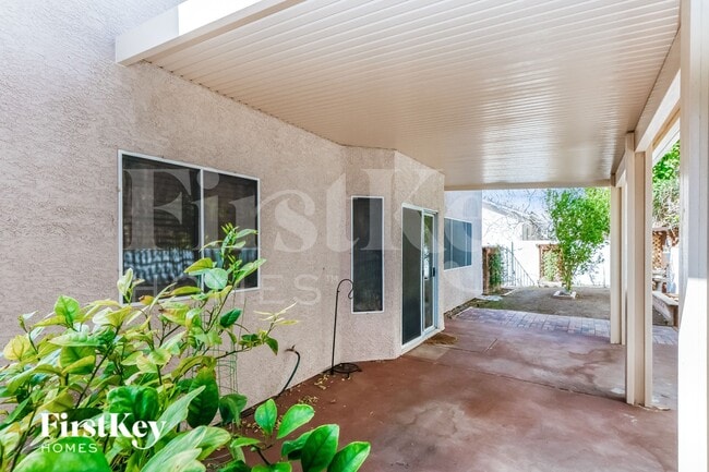 Building Photo - 812 New Season Ct