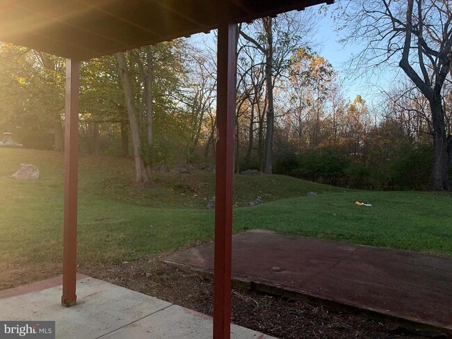 Building Photo - 1658 Colonial Way