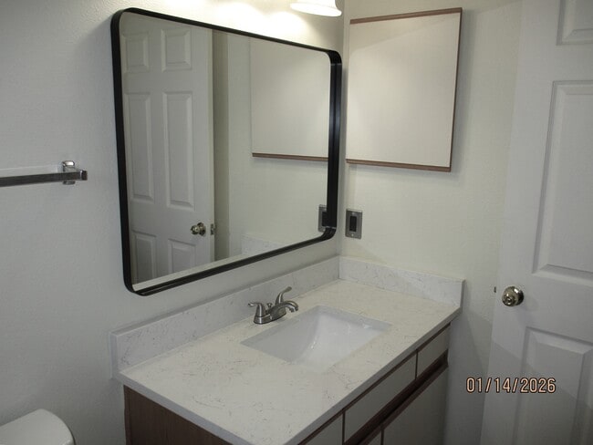 Building Photo - 1409 Alder Dr NE