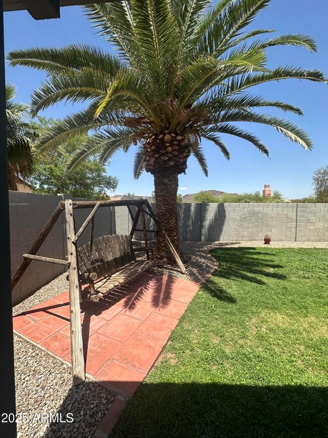 Building Photo - 3948 W Chama Dr