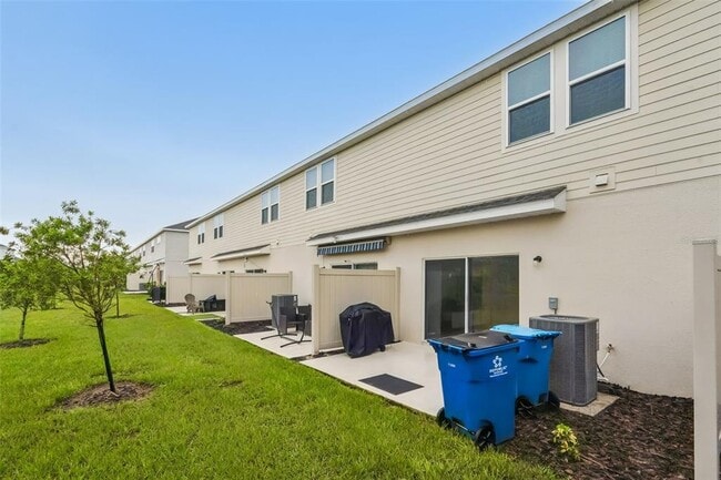 Building Photo - 2576 Penguin Blvd