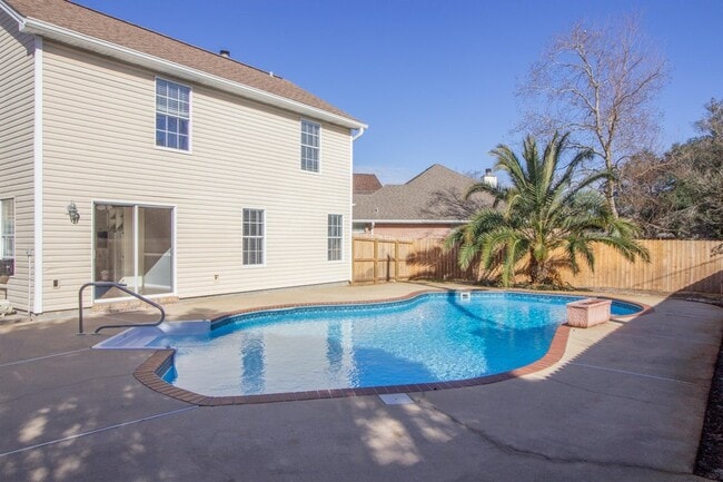 Building Photo - 455 Sandy Ridge Cir
