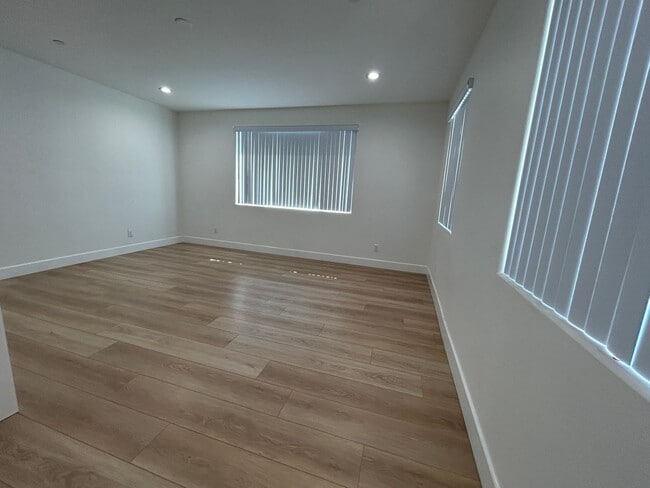 Building Photo - Newly Built Spacious 4 Bed/4 Bath Home in Garden Grove for Lease
